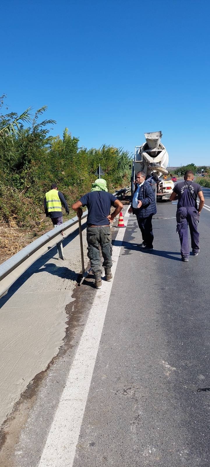 Εργασίες συντήρησης τεχνικών παράπλευρα της Εθνικής Οδού 2 (Τμήμα Ριζαρίου προς Μαυροβούνι)