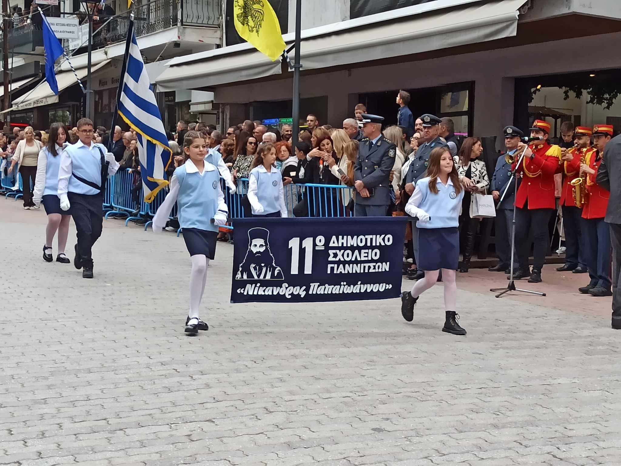 Γιαννιτσά/20η Οκτωβρίου: Θερμό κλίμα στην επετειακή παρέλαση της απελευθέρωσης της πόλης (φώτος)