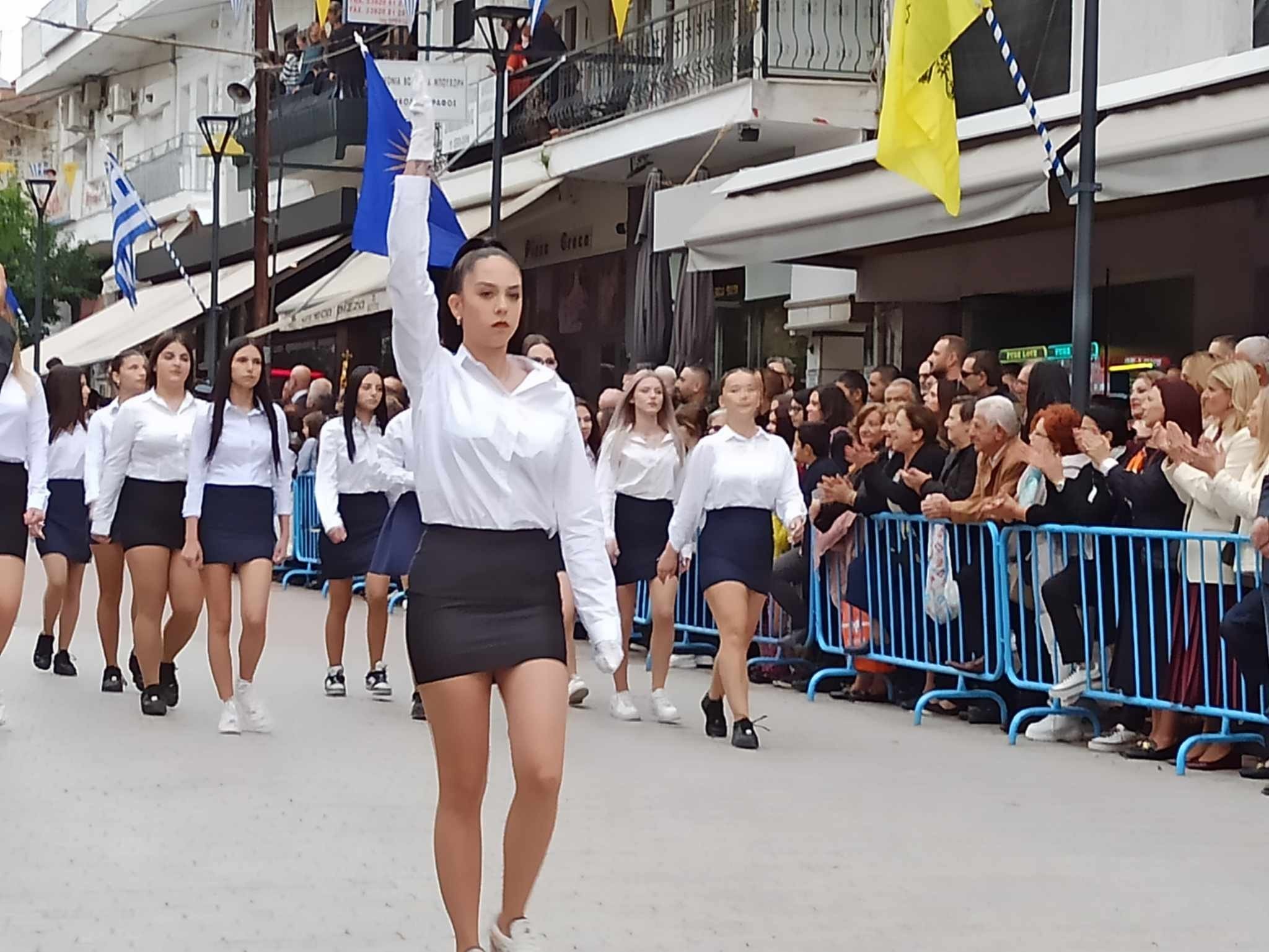 Γιαννιτσά/20η Οκτωβρίου: Θερμό κλίμα στην επετειακή παρέλαση της απελευθέρωσης της πόλης (φώτος)