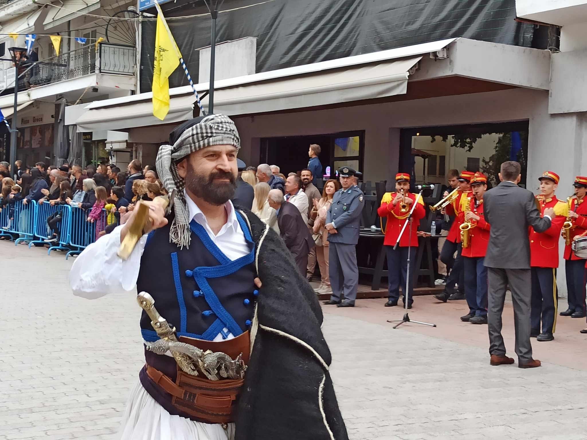 Γιαννιτσά/20η Οκτωβρίου: Υπέροχοι Σύλλογοι και Στρατός στην επετειακή παρέλαση (φώτος, video)