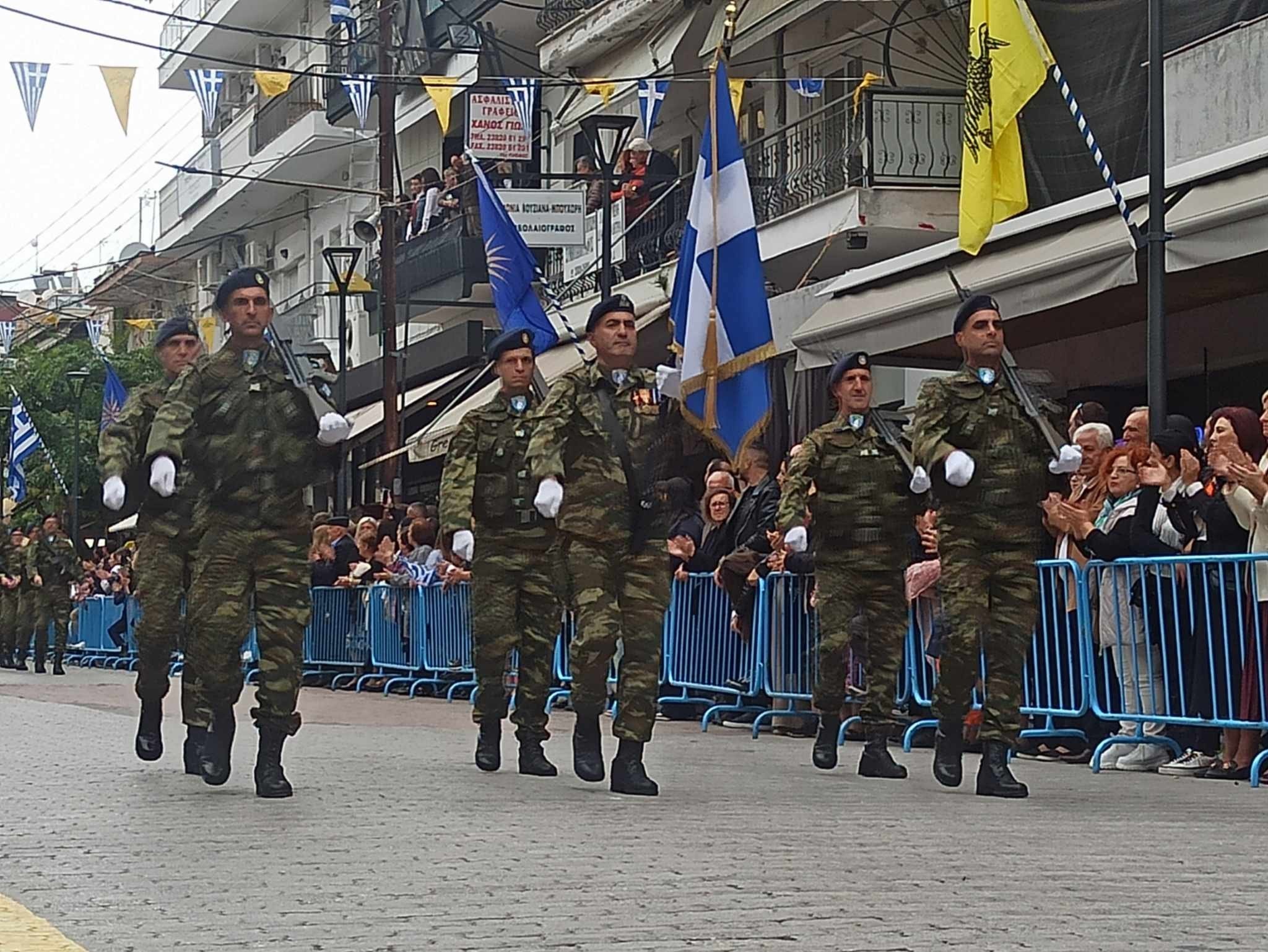 Γιαννιτσά/20η Οκτωβρίου: Υπέροχοι Σύλλογοι και Στρατός στην επετειακή παρέλαση (φώτος, video)