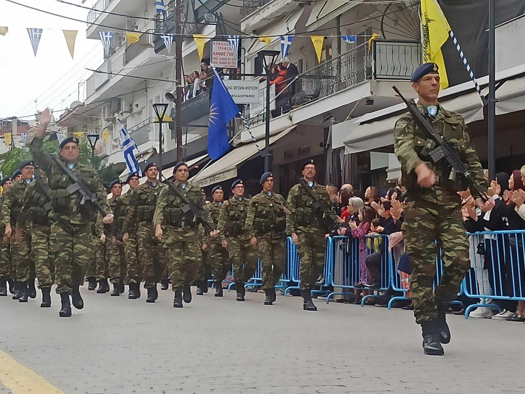 Γιαννιτσά/20η Οκτωβρίου: Υπέροχοι Σύλλογοι και Στρατός στην επετειακή παρέλαση (φώτος, video)