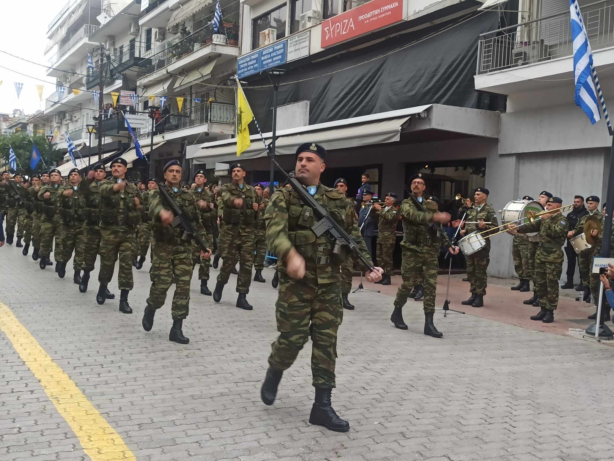 Γιαννιτσά/20η Οκτωβρίου: Υπέροχοι Σύλλογοι και Στρατός στην επετειακή παρέλαση (φώτος, video)