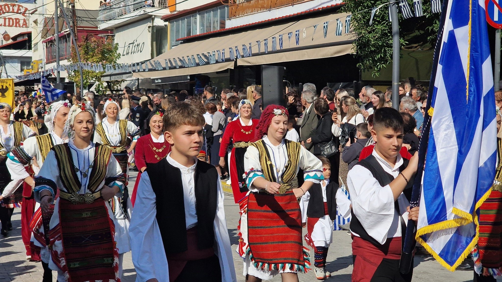 Αριδαία: Περήφανα νιάτα,  ζωντανοί σύλλογοι,  ένδοξος στρατός (βίντεο)