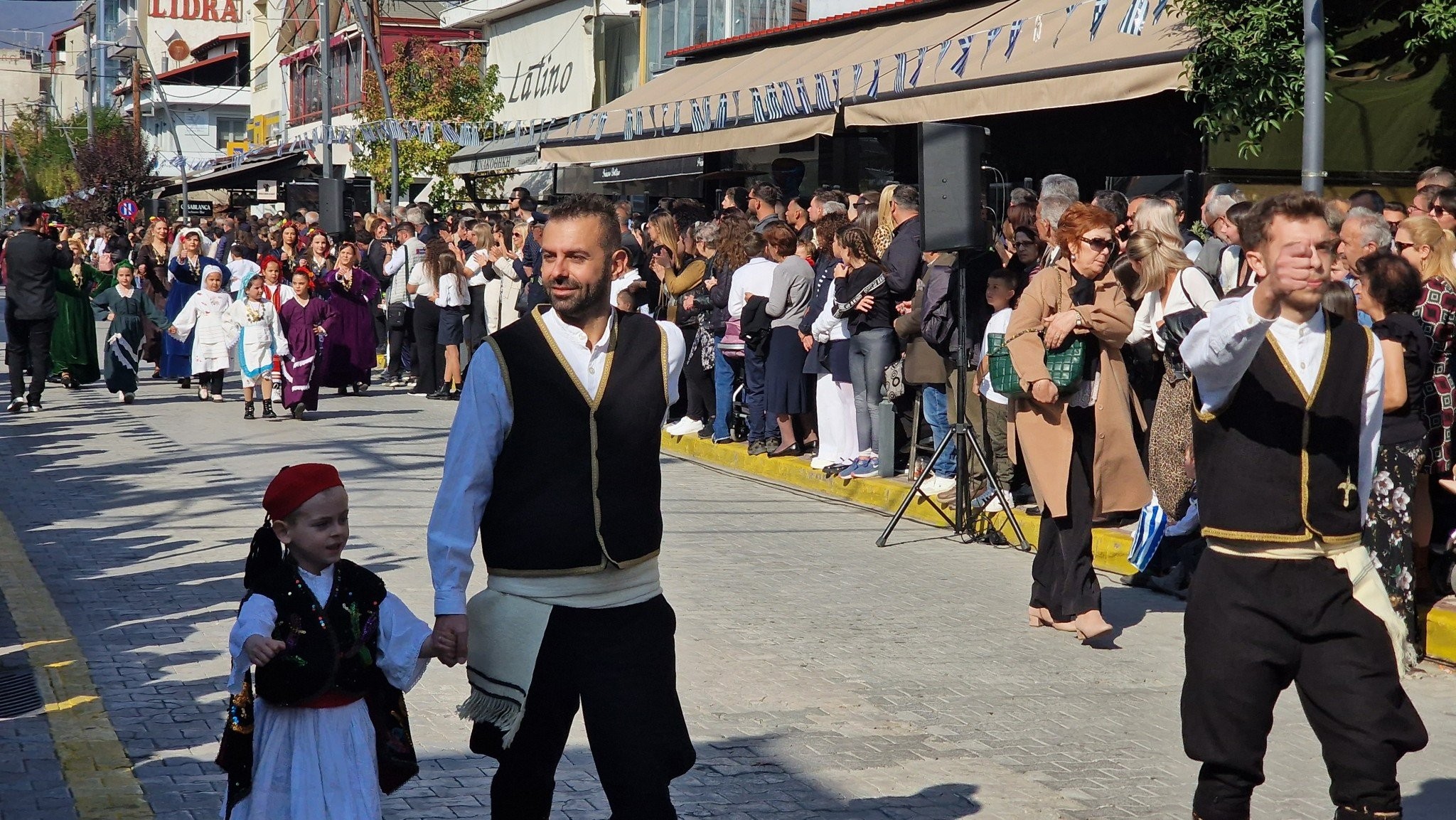 Αριδαία: Περήφανα νιάτα,  ζωντανοί σύλλογοι,  ένδοξος στρατός (βίντεο)