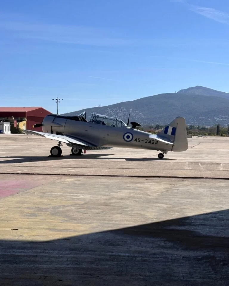 Θεσσαλονίκη: Επιστρέφει στους ελληνικούς αιθέρες το ιστορικό αεροσκάφος Ηarvard - Πετάει πρώτη φορά με το Spitfire