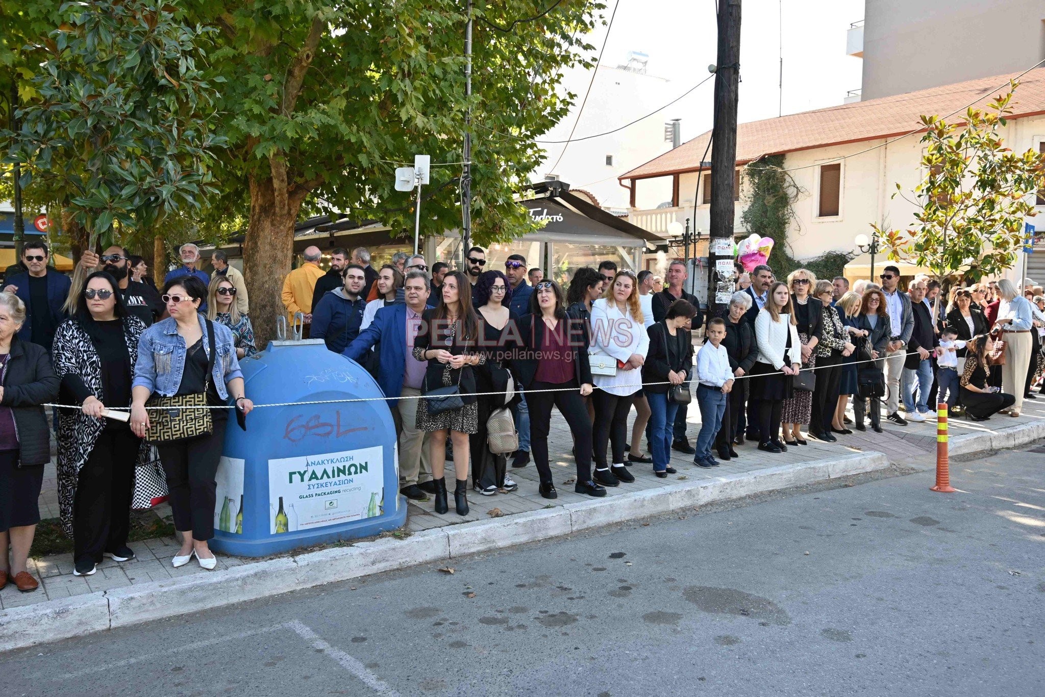 Σκύδρα: Σχολεία και πολιτιστικοί σύλλογοι παρέλασαν περήφανα τιμώντας το ηρωικό "ΟΧΙ"