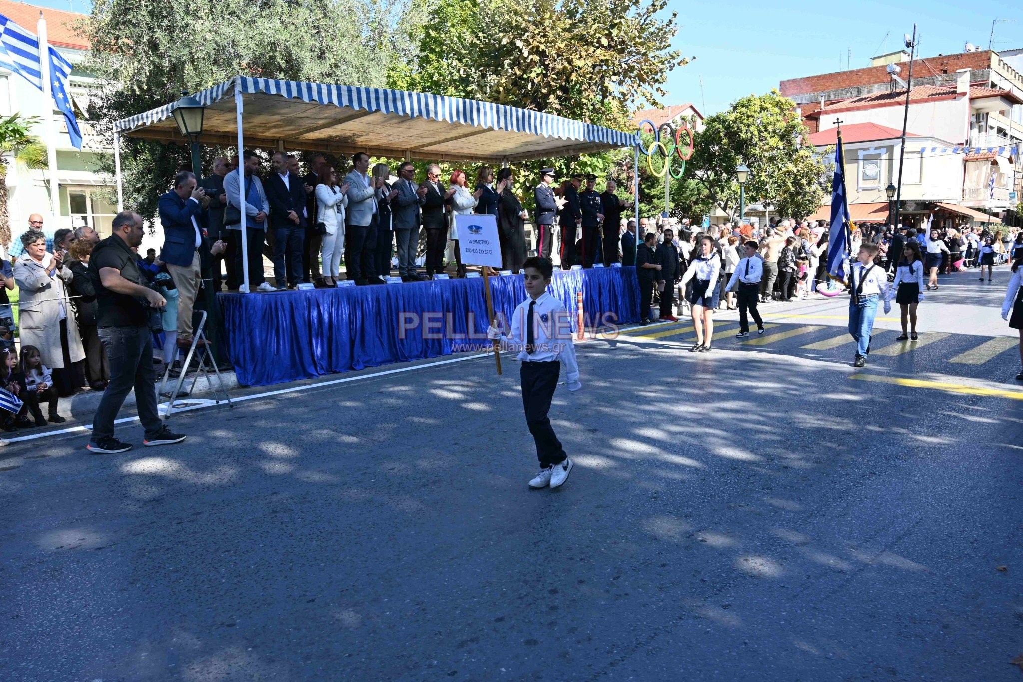 Σκύδρα: Σχολεία και πολιτιστικοί σύλλογοι παρέλασαν περήφανα τιμώντας το ηρωικό "ΟΧΙ"