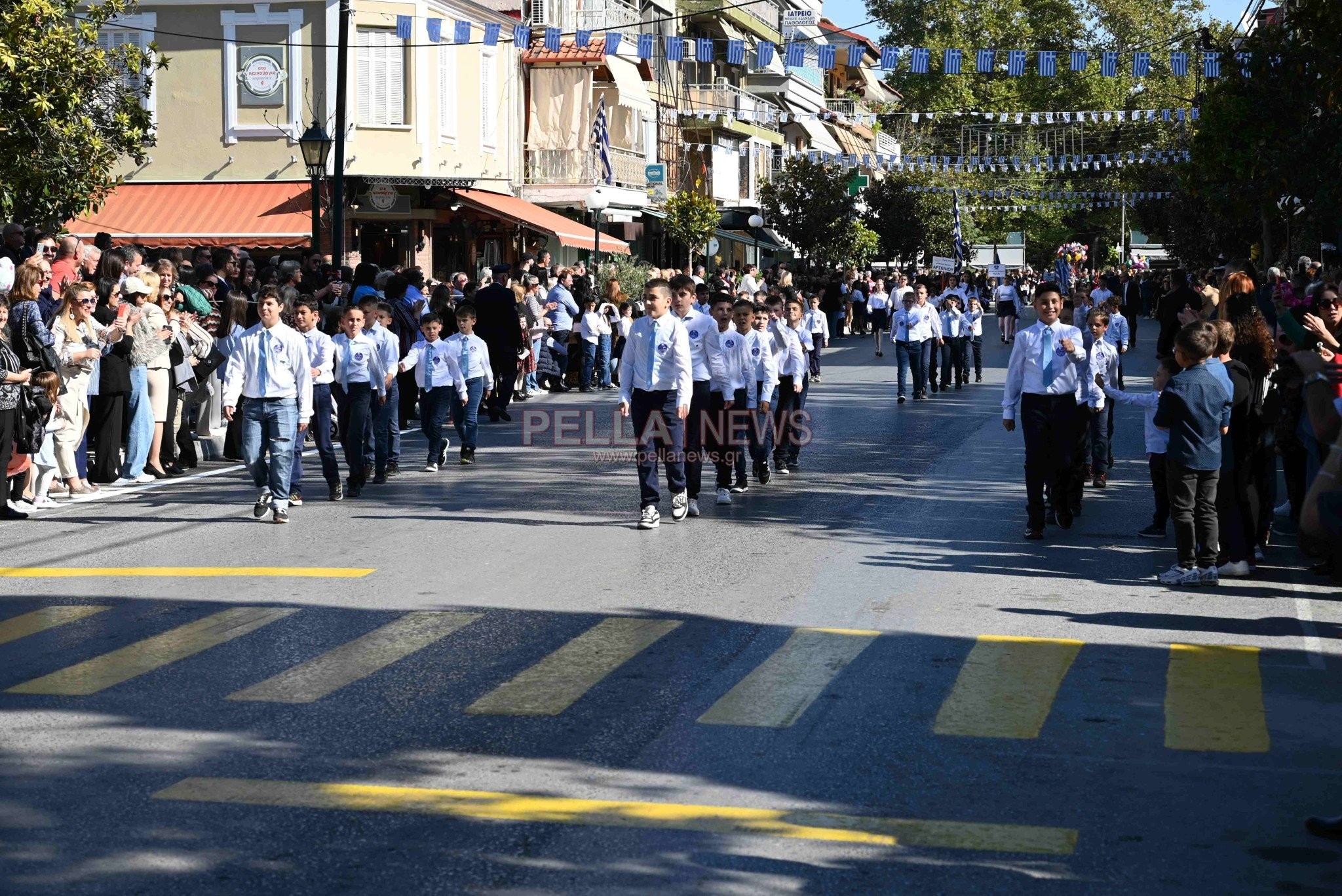 Σκύδρα: Σχολεία και πολιτιστικοί σύλλογοι παρέλασαν περήφανα τιμώντας το ηρωικό "ΟΧΙ"