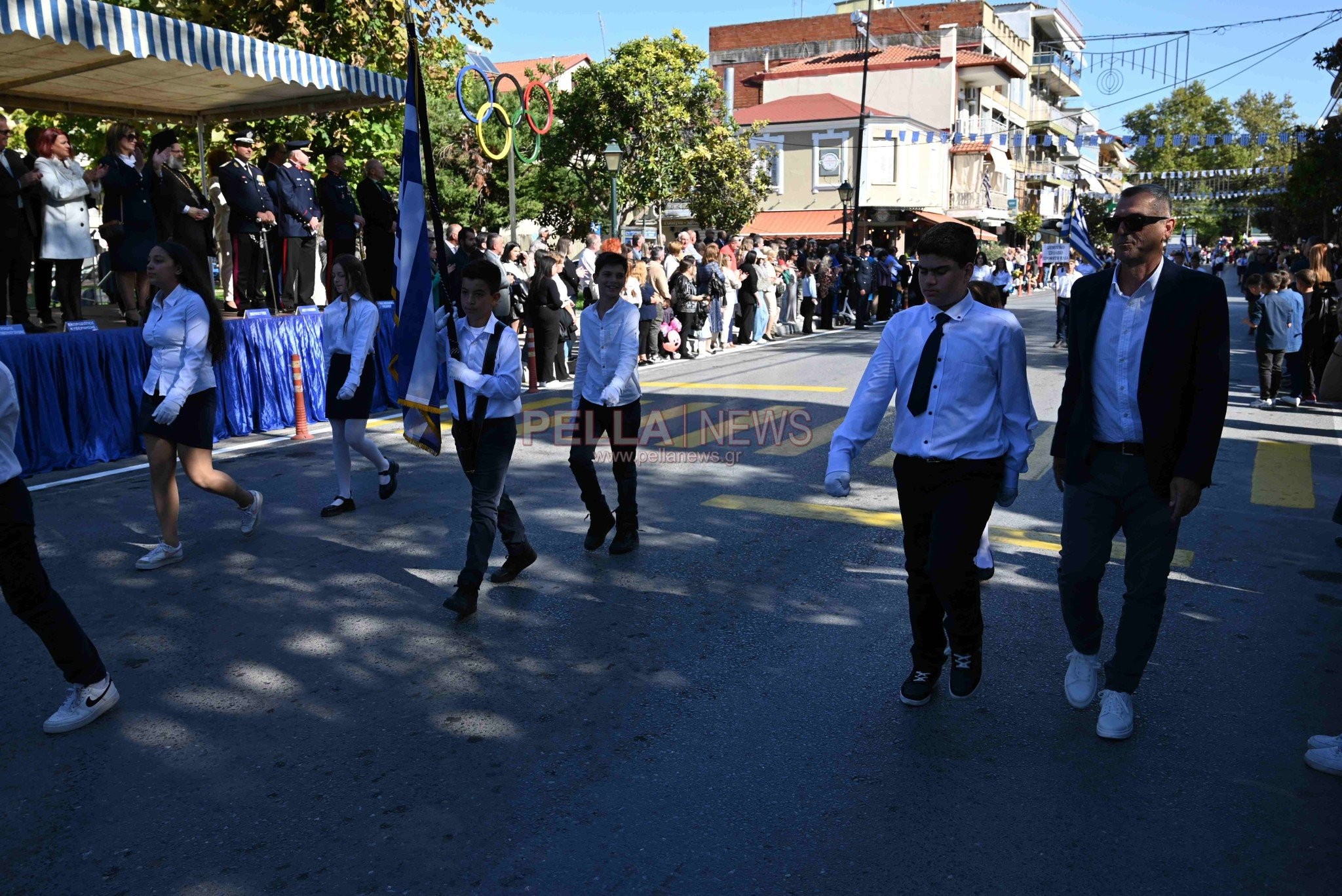 Παρέλαση 28ης Οκτωβρίου στη Σκύδρα: Ένα χειροκρότημα και για τους εκπαιδευτικούς