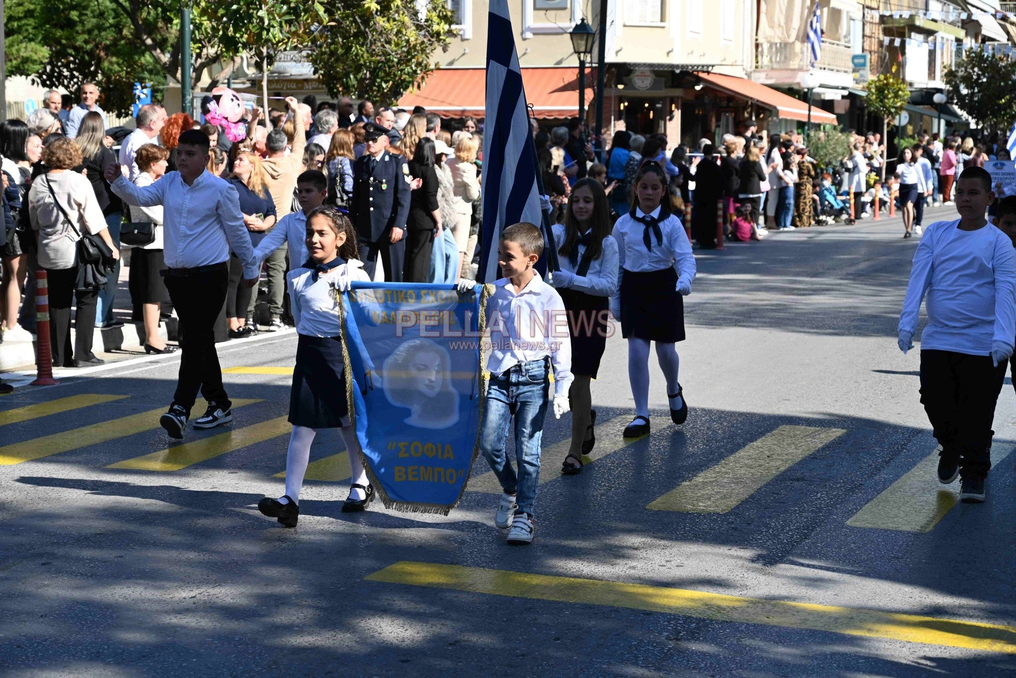 Σκύδρα: Σχολεία και πολιτιστικοί σύλλογοι παρέλασαν περήφανα τιμώντας το ηρωικό "ΟΧΙ"