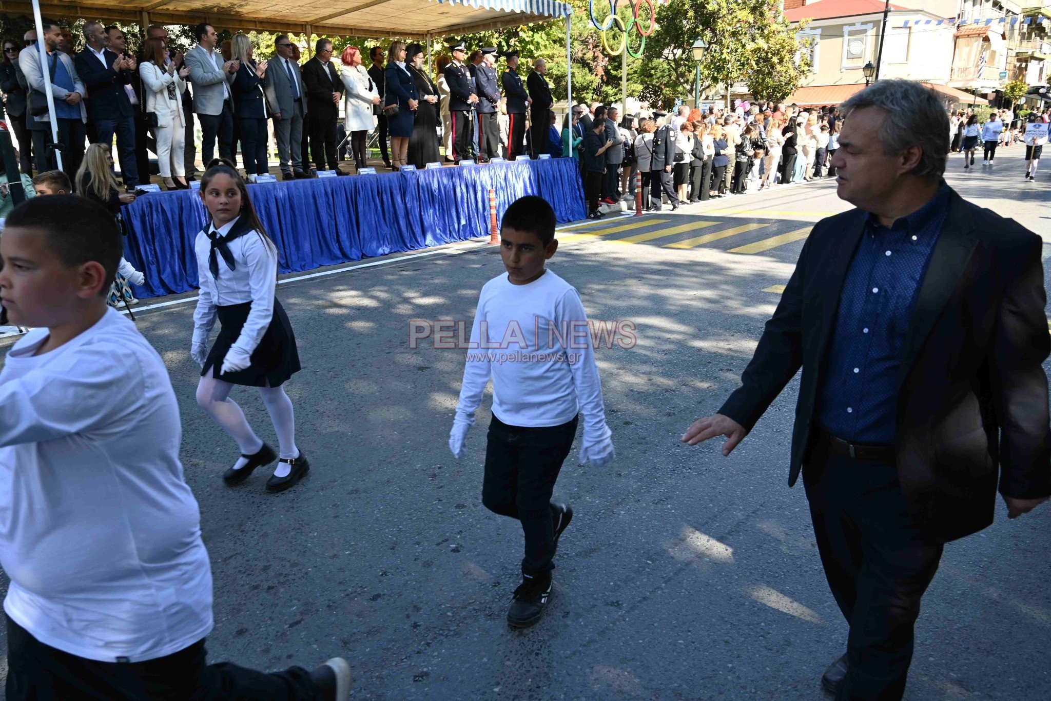 Παρέλαση 28ης Οκτωβρίου στη Σκύδρα: Ένα χειροκρότημα και για τους εκπαιδευτικούς