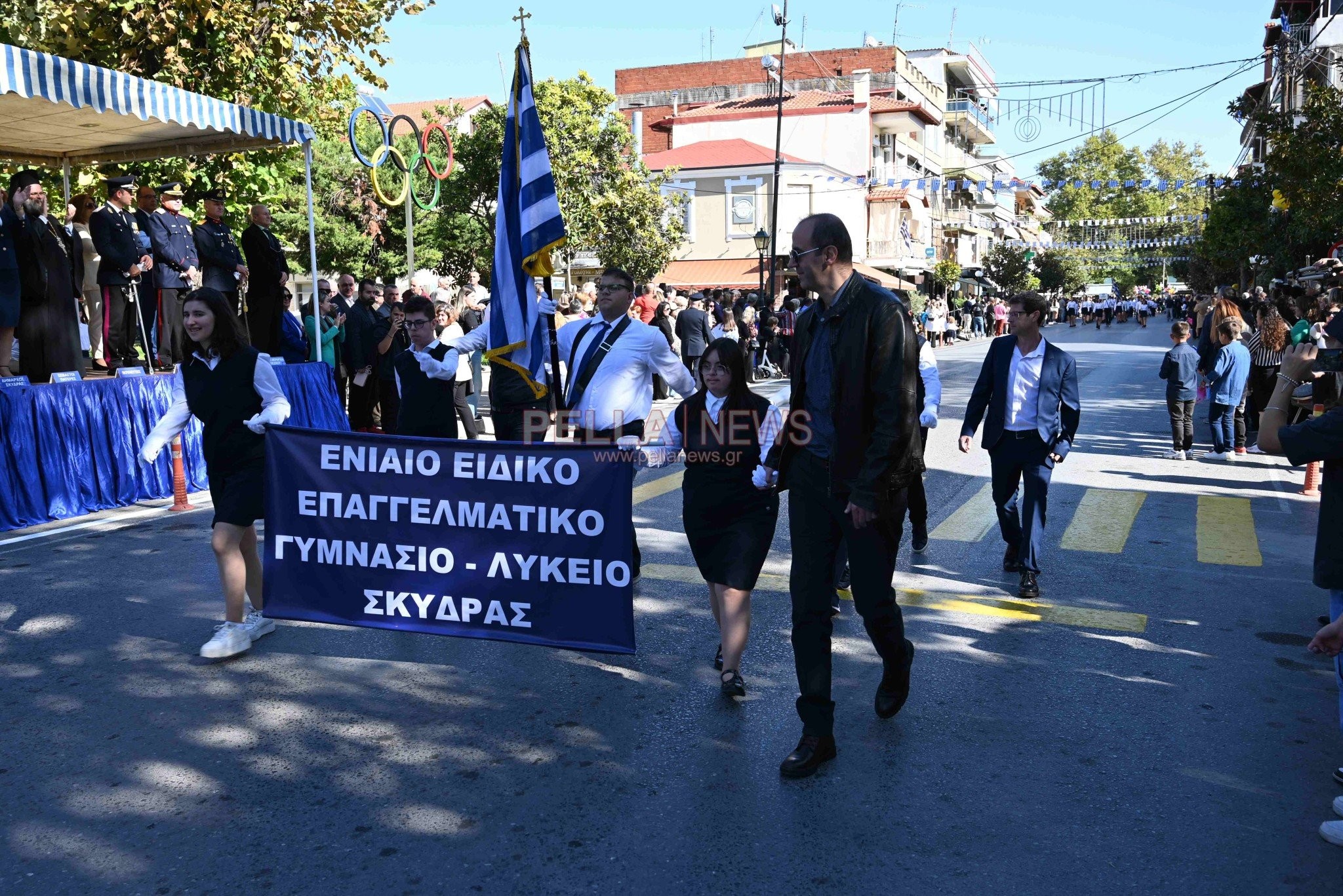 Παρέλαση 28ης Οκτωβρίου στη Σκύδρα: Ένα χειροκρότημα και για τους εκπαιδευτικούς