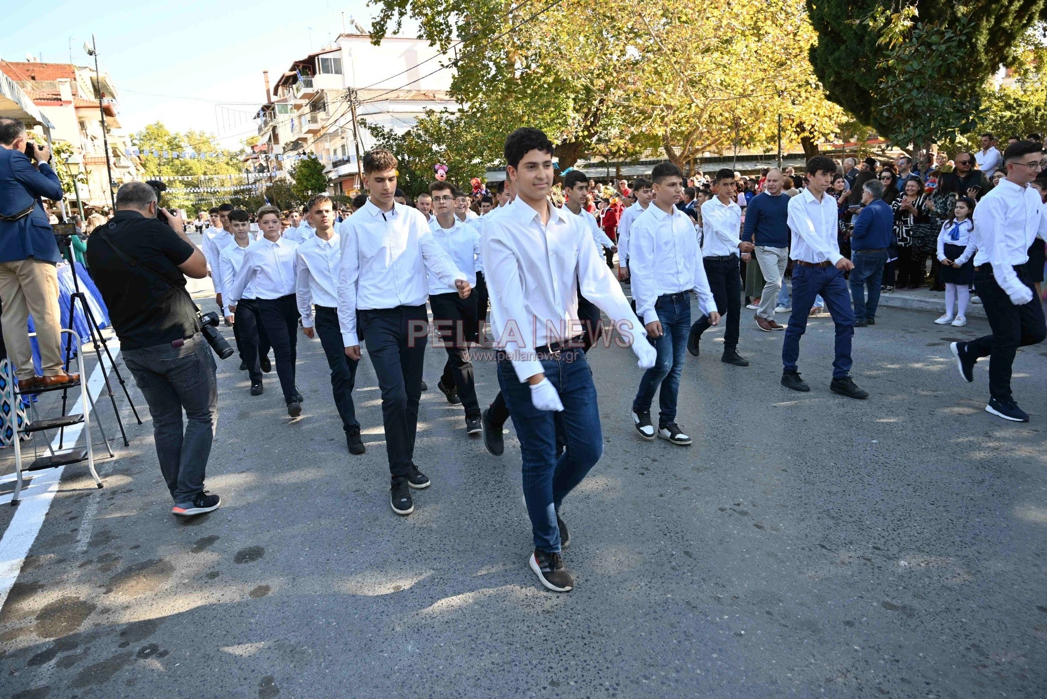 Σκύδρα: Σχολεία και πολιτιστικοί σύλλογοι παρέλασαν περήφανα τιμώντας το ηρωικό "ΟΧΙ"