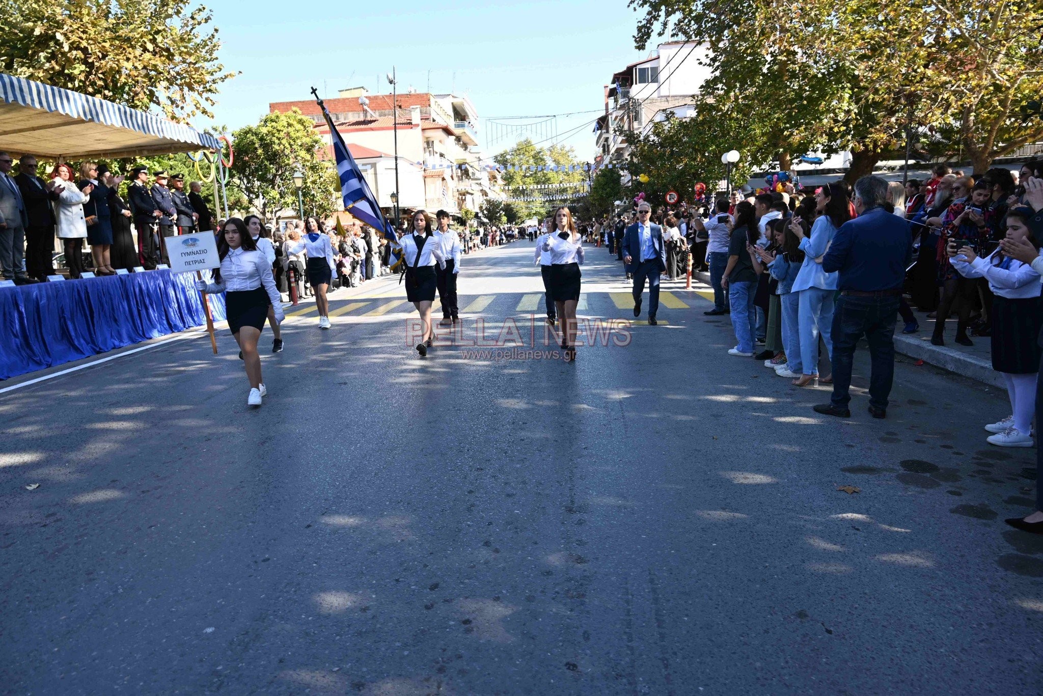 Σκύδρα: Σχολεία και πολιτιστικοί σύλλογοι παρέλασαν περήφανα τιμώντας το ηρωικό "ΟΧΙ"