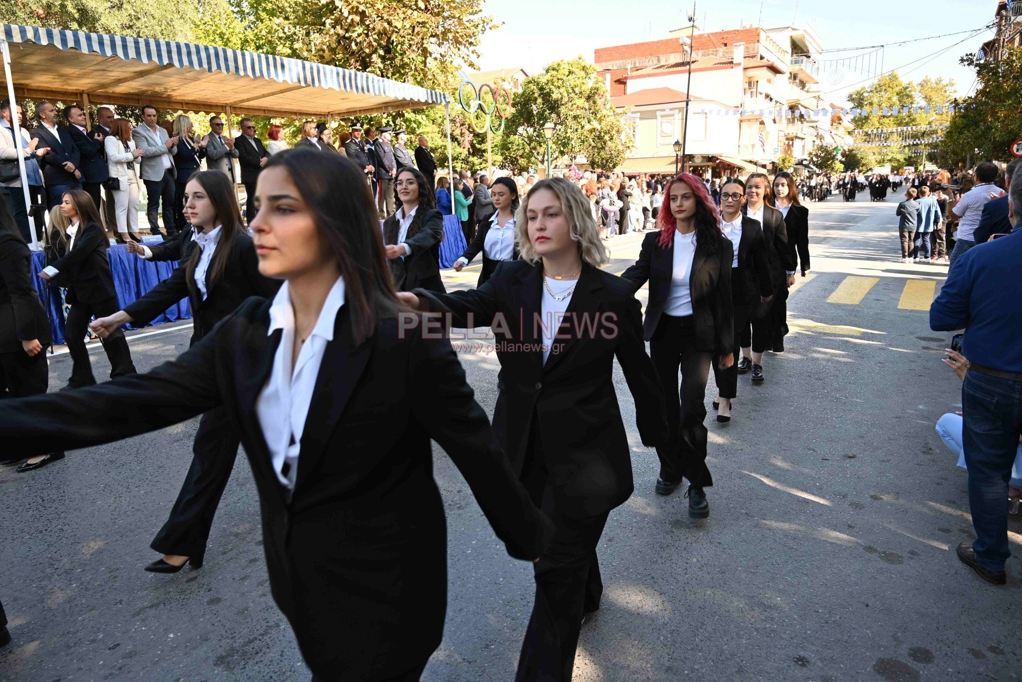 Σκύδρα: Σχολεία και πολιτιστικοί σύλλογοι παρέλασαν περήφανα τιμώντας το ηρωικό "ΟΧΙ"