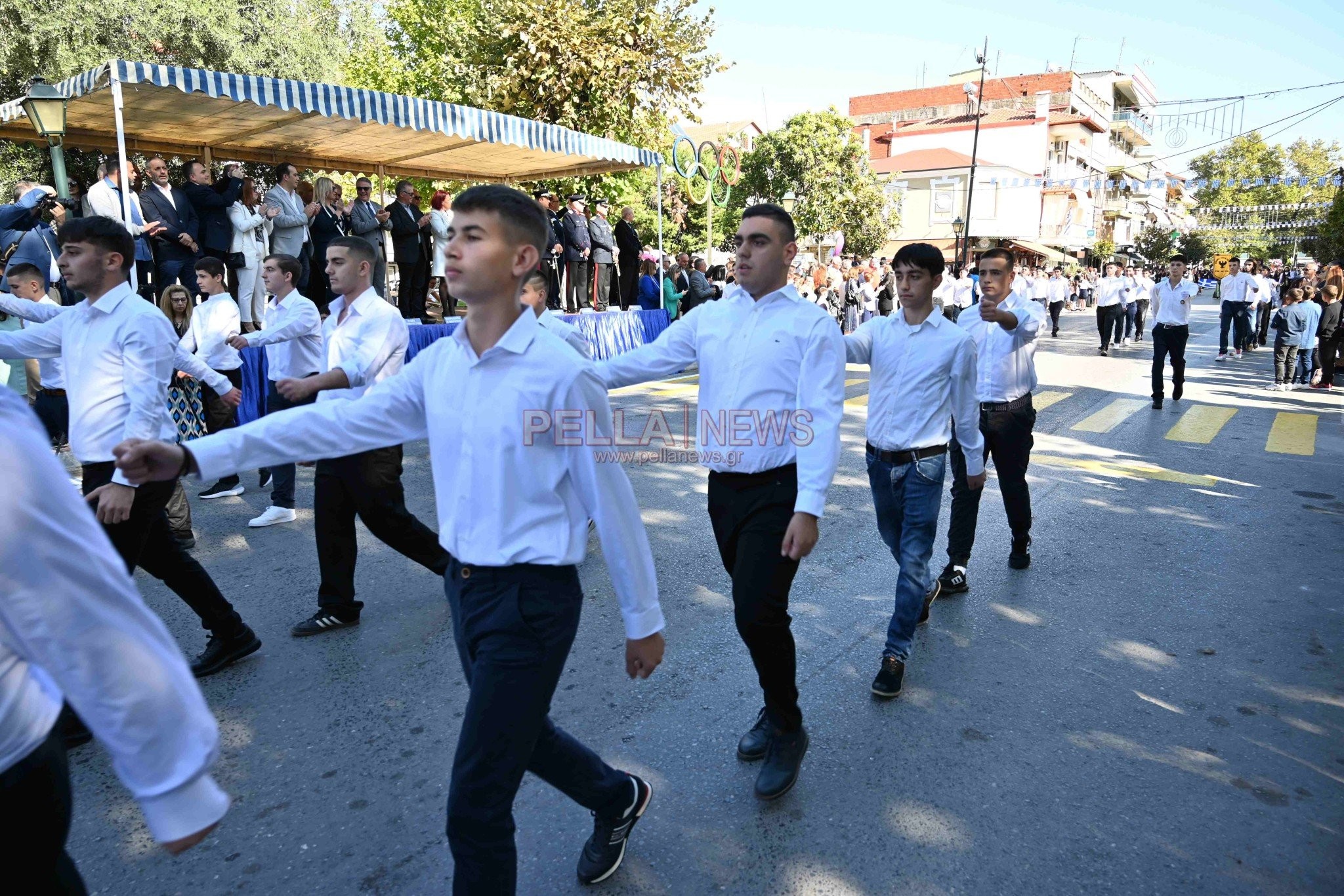 Σκύδρα: Σχολεία και πολιτιστικοί σύλλογοι παρέλασαν περήφανα τιμώντας το ηρωικό "ΟΧΙ"