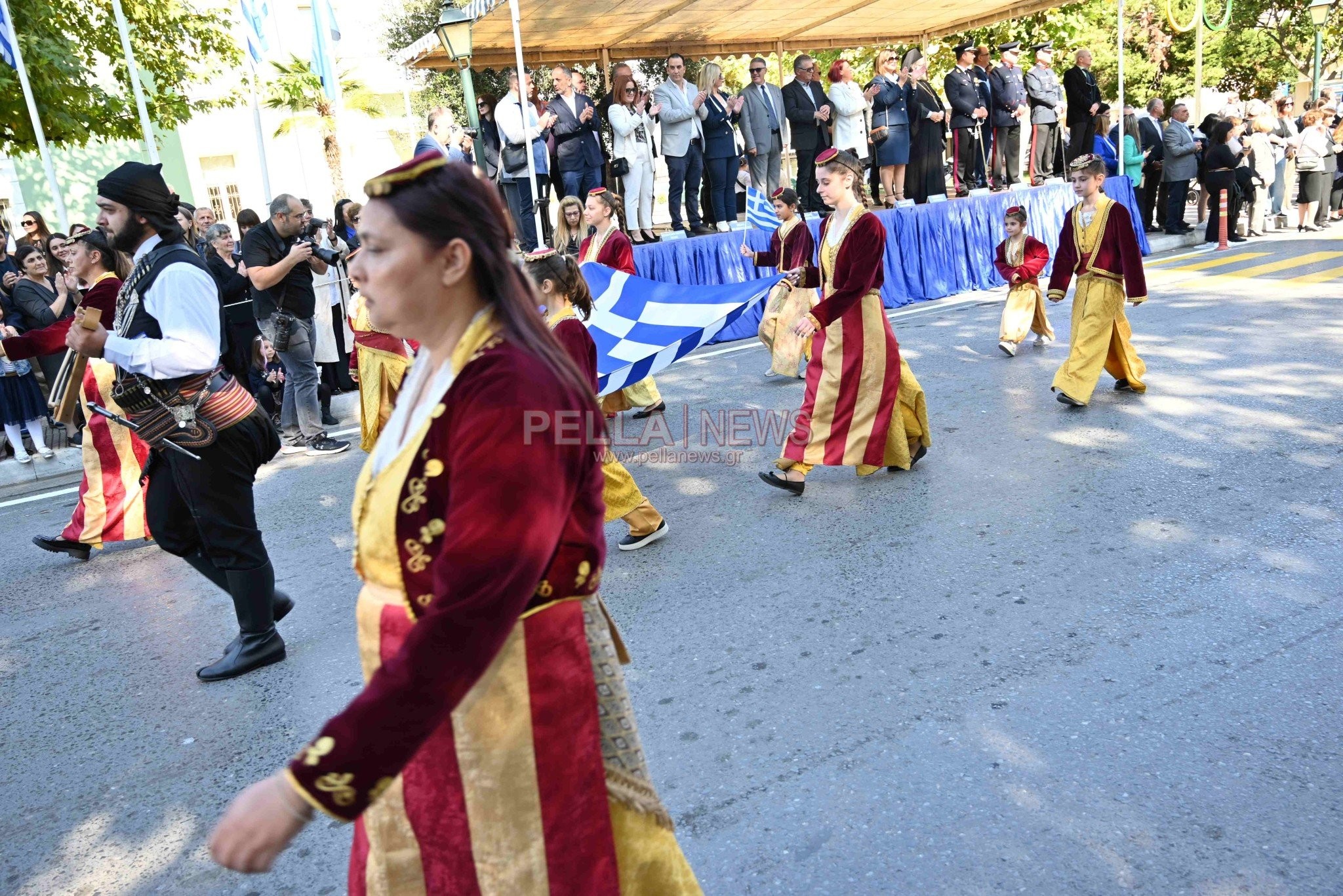 Σκύδρα: Σχολεία και πολιτιστικοί σύλλογοι παρέλασαν περήφανα τιμώντας το ηρωικό "ΟΧΙ"