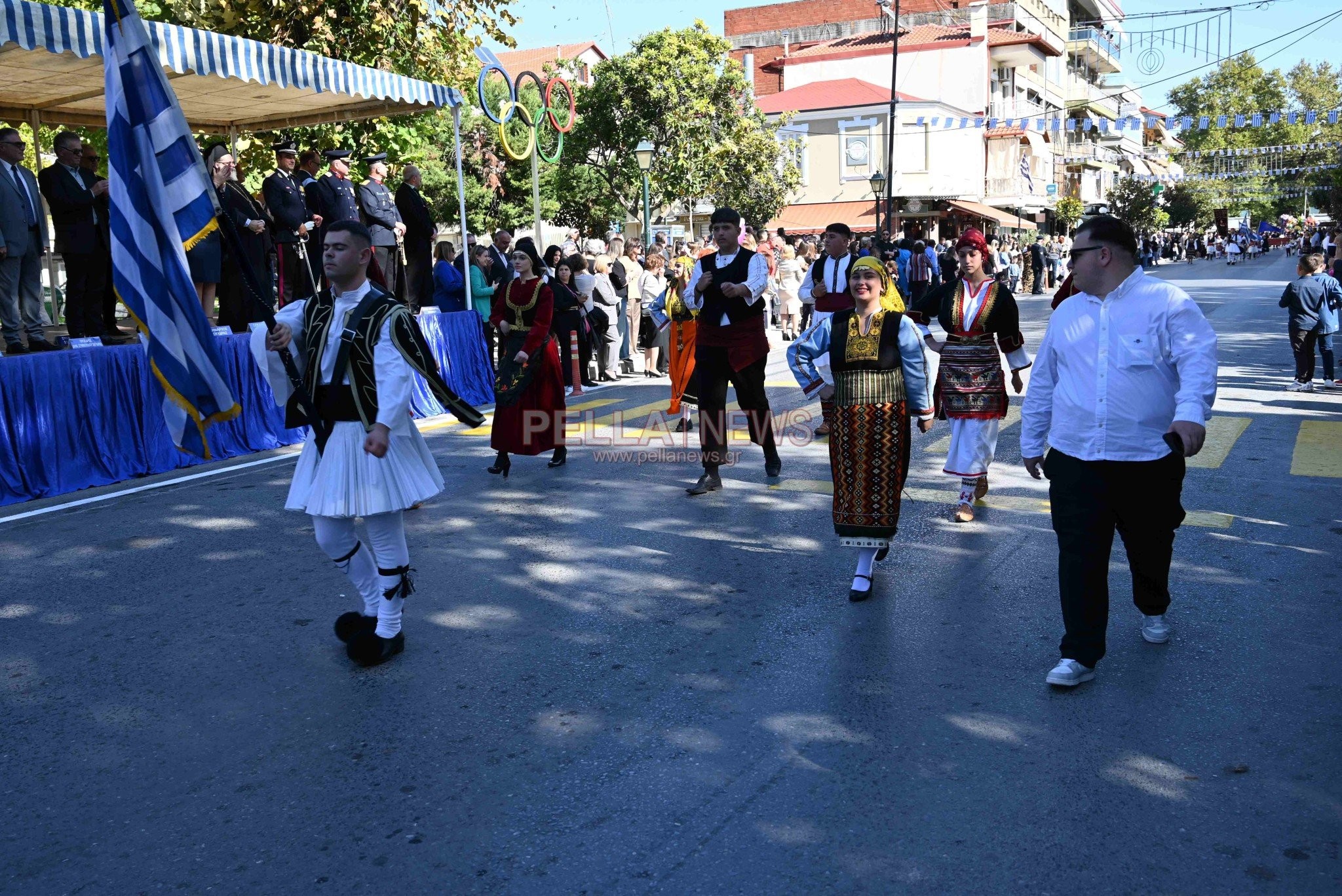 Παρέλαση 28ης Οκτωβρίου στη Σκύδρα: Ένα χειροκρότημα και για τους εκπαιδευτικούς