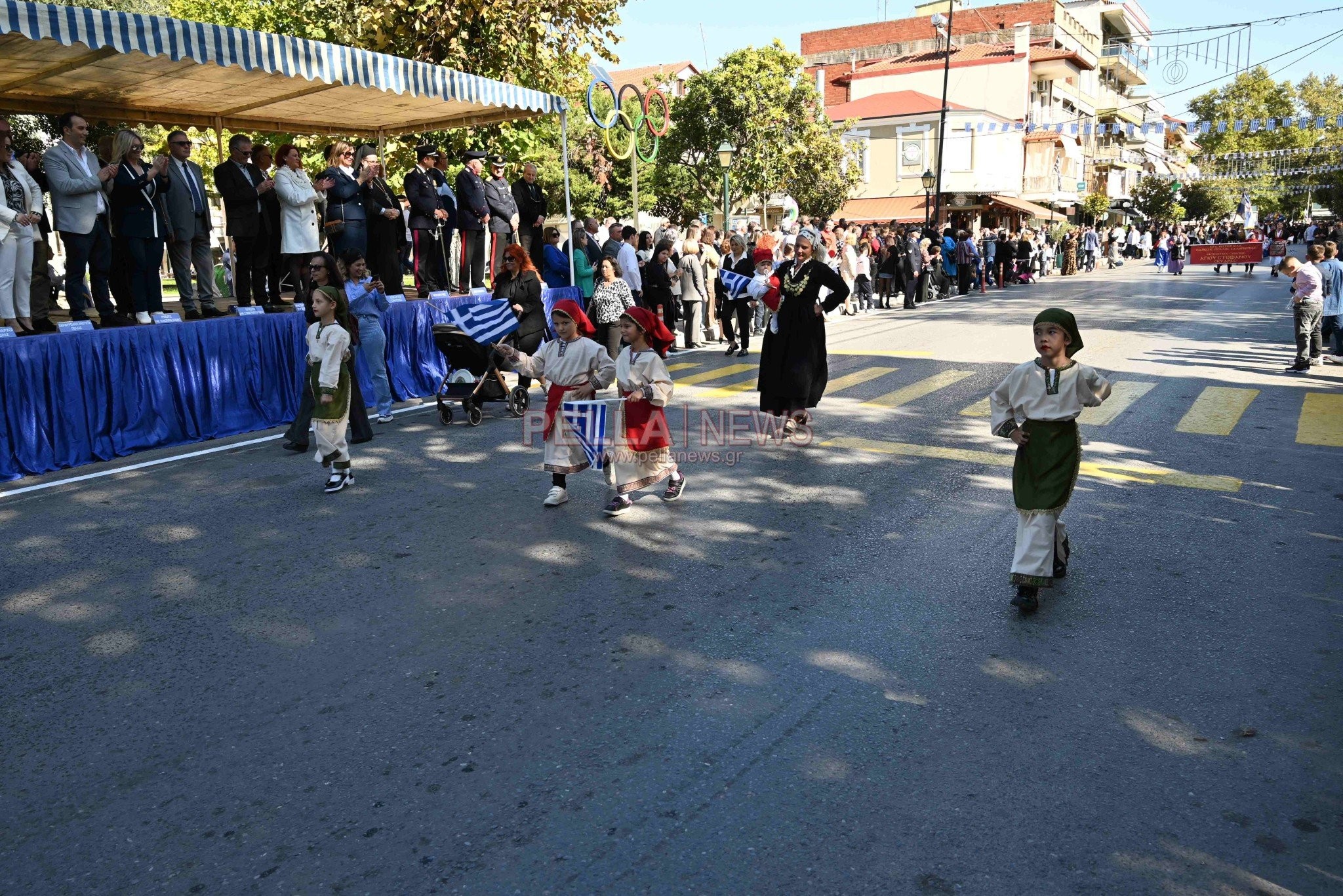 Σκύδρα: Σχολεία και πολιτιστικοί σύλλογοι παρέλασαν περήφανα τιμώντας το ηρωικό "ΟΧΙ"