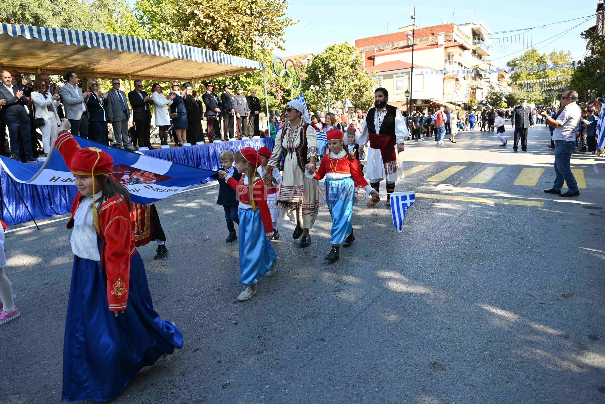 Σκύδρα: Σχολεία και πολιτιστικοί σύλλογοι παρέλασαν περήφανα τιμώντας το ηρωικό "ΟΧΙ"