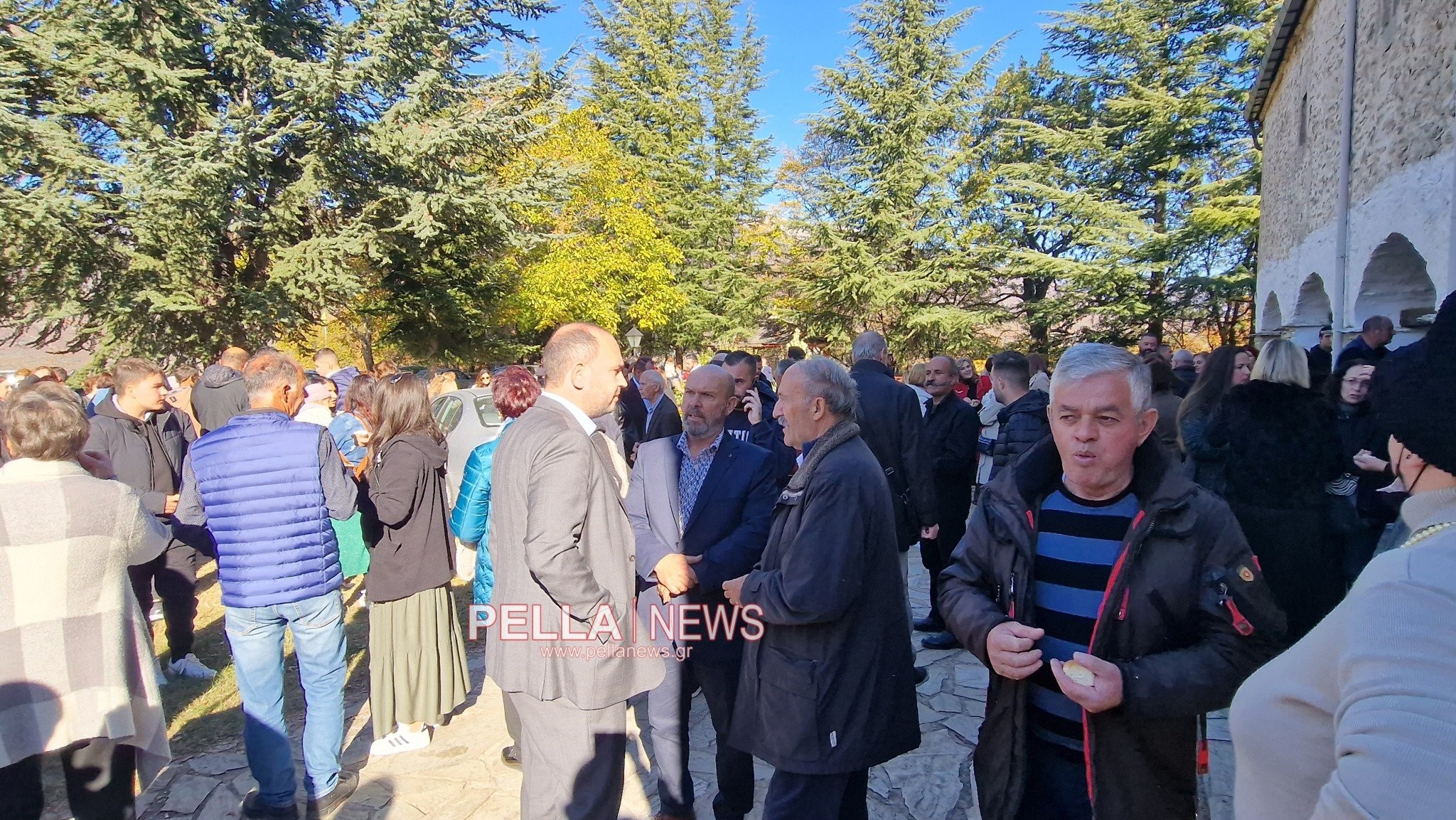 Ι.Μ Αρχαγγέλου Αλμωπίας: Πανηγυρική Θεία λειτουργία