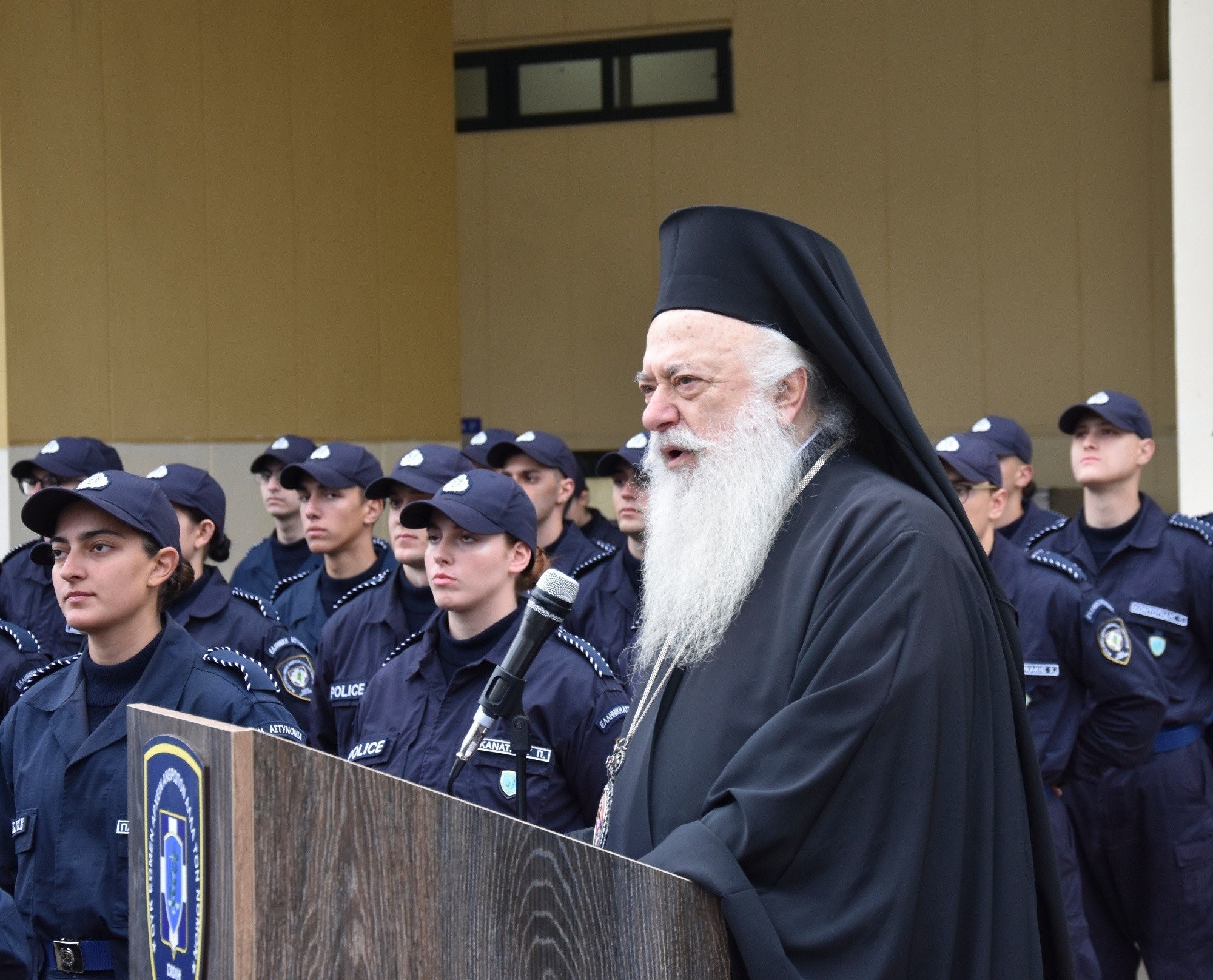 Ο Χρυσοχοΐδης στη Νάουσα για την τελετή ορκωμοσίας νέων Αστυφυλάκων