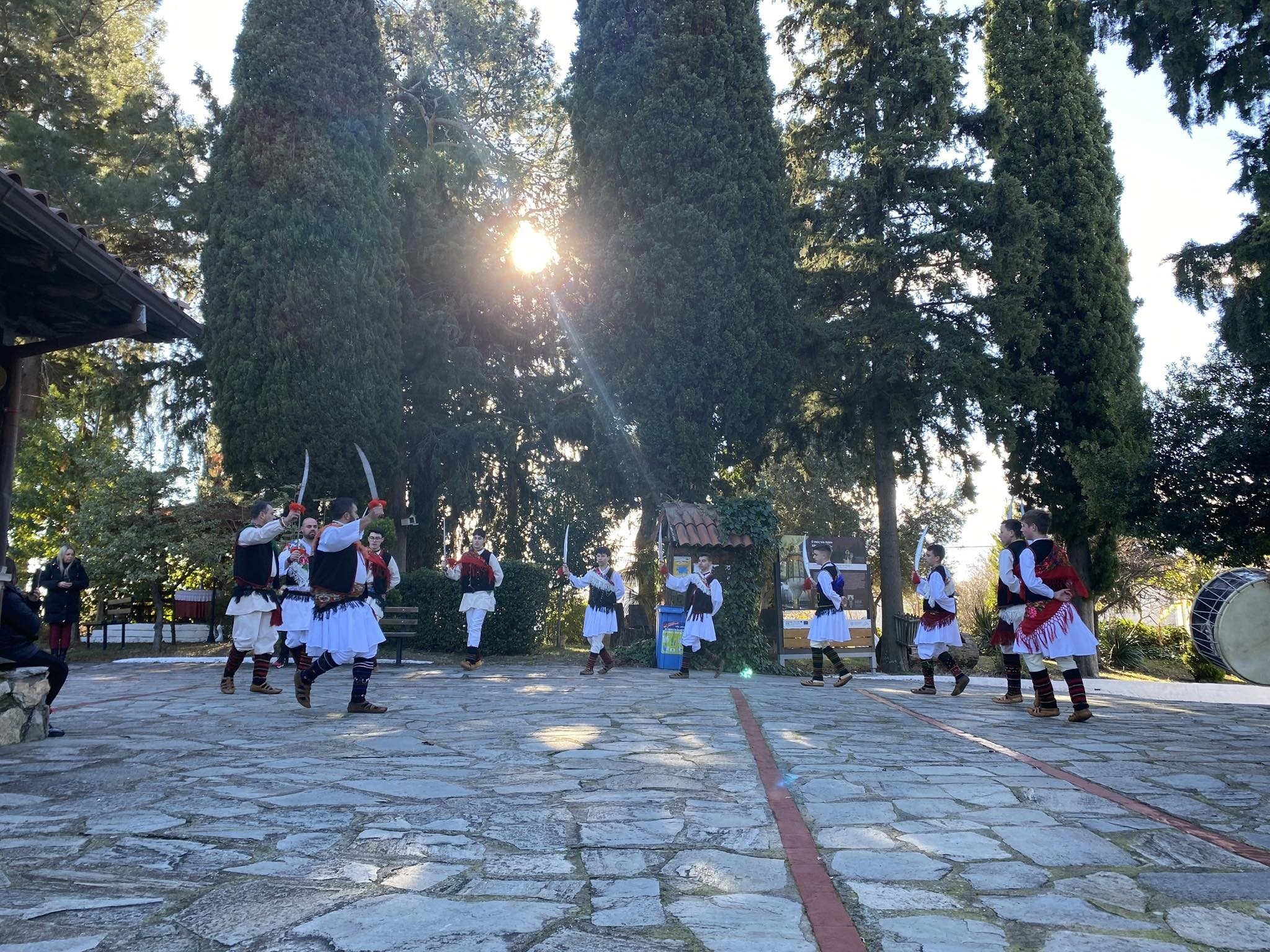 Ρουσαλίες – Ρουσάλιοι: Ένα Παναρχαίο Έθιμο του Δωδεκαημέρου