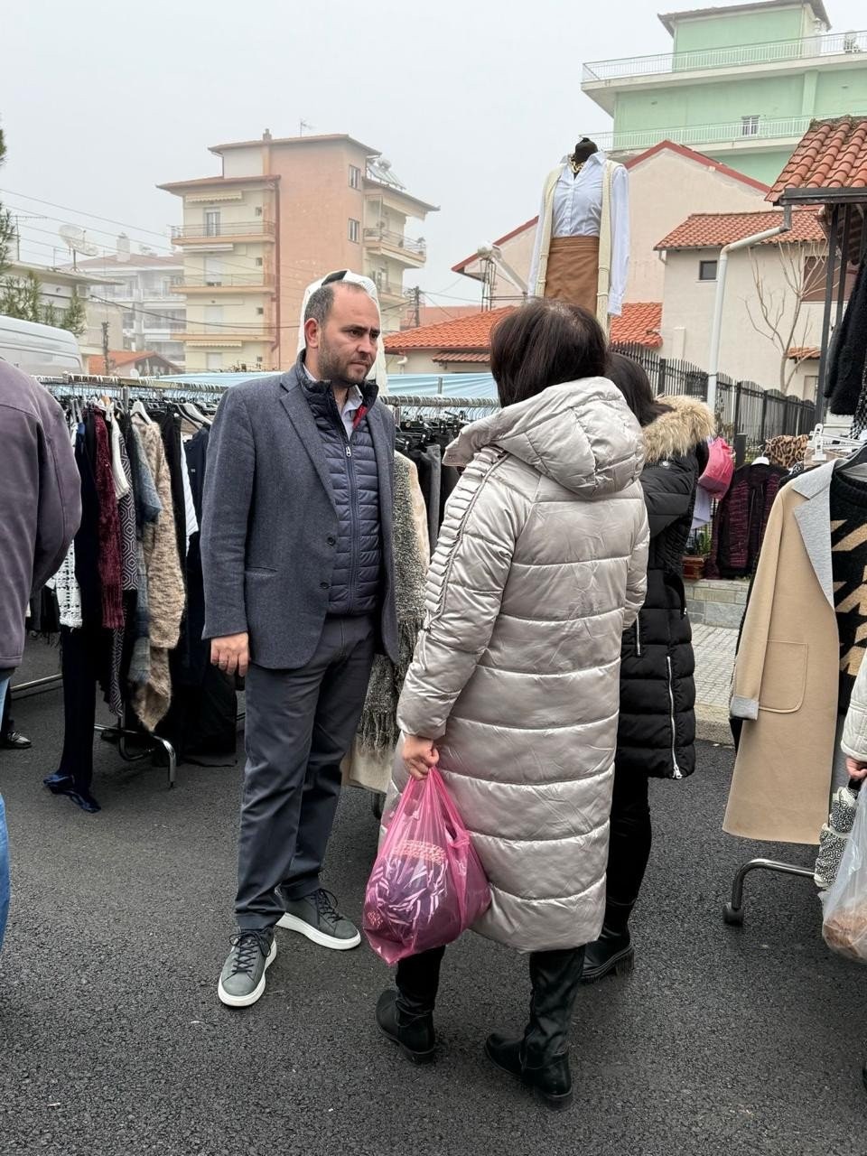 Λάκης Βασιλειάδης: Επίσκεψη στη Λαϊκή Αγορά Έδεσσας