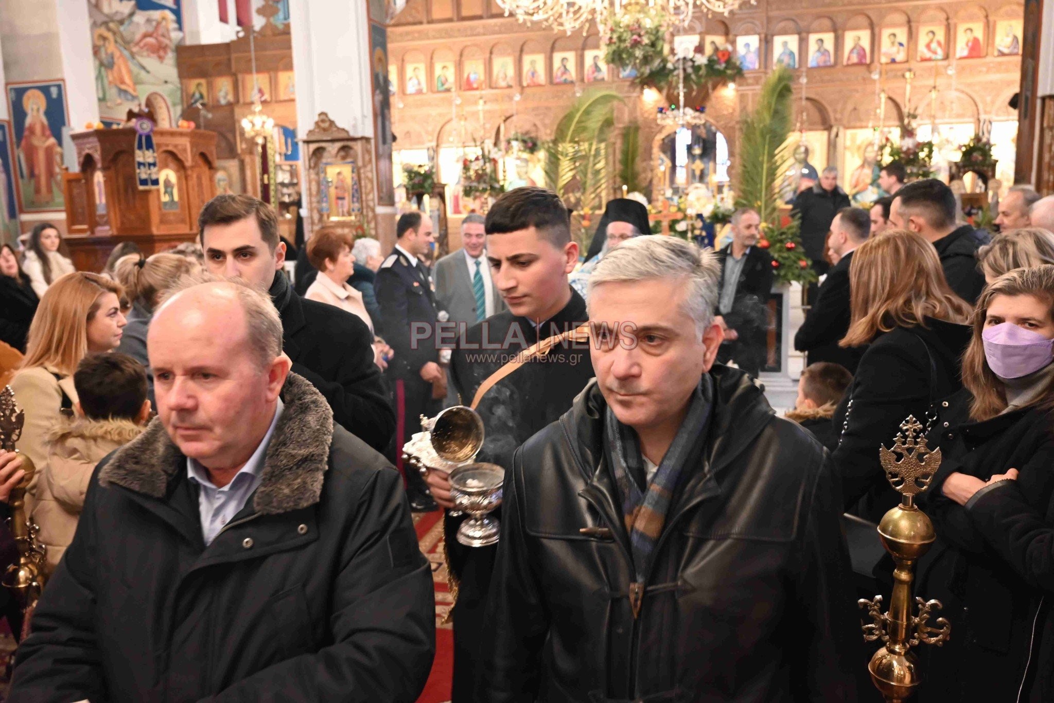 Σκύδρα: Με λαμπρότητα ο αγιασμός των υδάτων – Ο 33χρονος Αναστάσιος Κρακουλί έπιασε τον σταυρό (ΦΩΤΟ+Video)