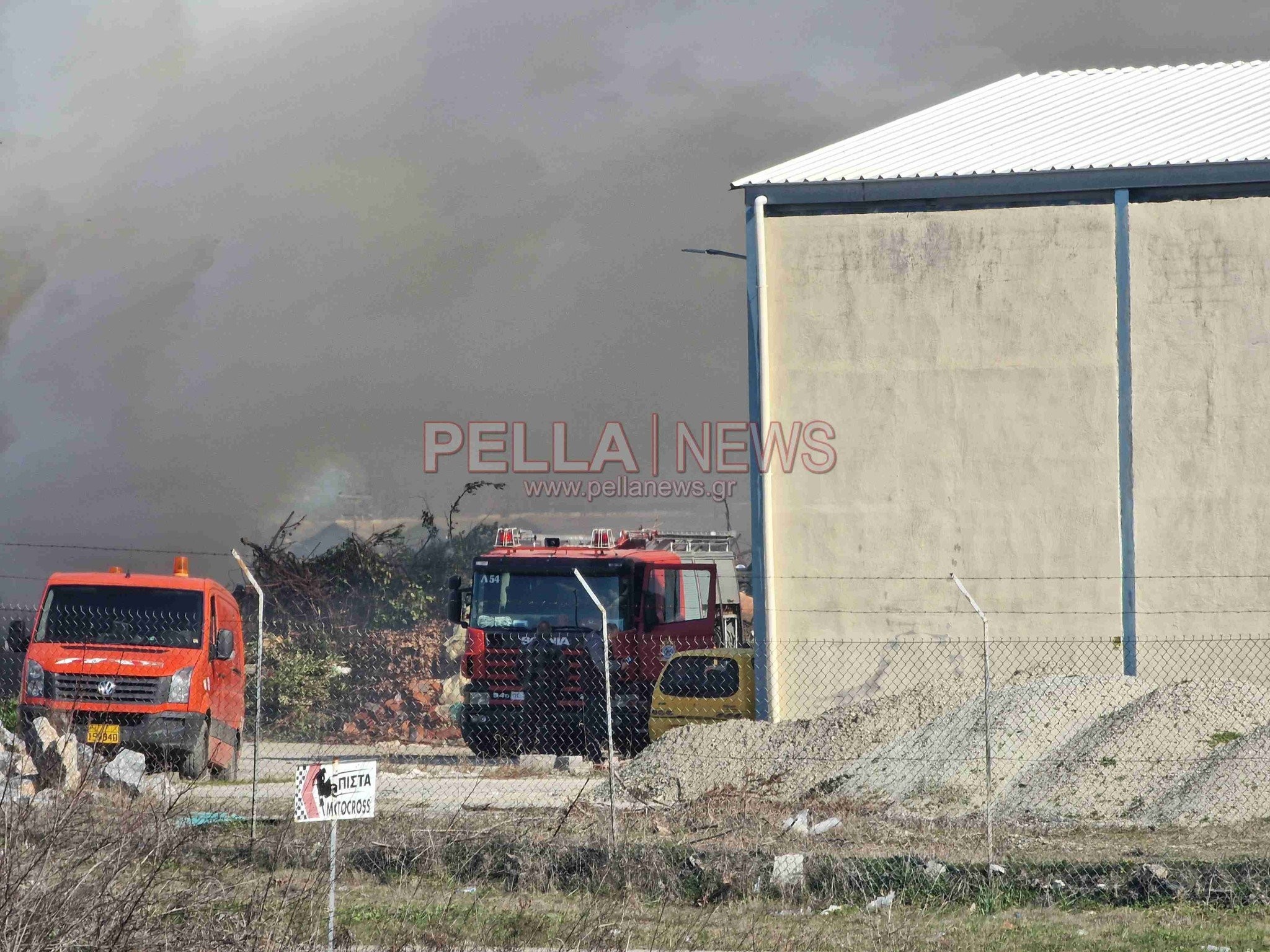 "Ξύπνησε το ηφαίστειο" στη Σκύδρα: Μεγάλη φωτιά στην ΕΛΚΑΤ