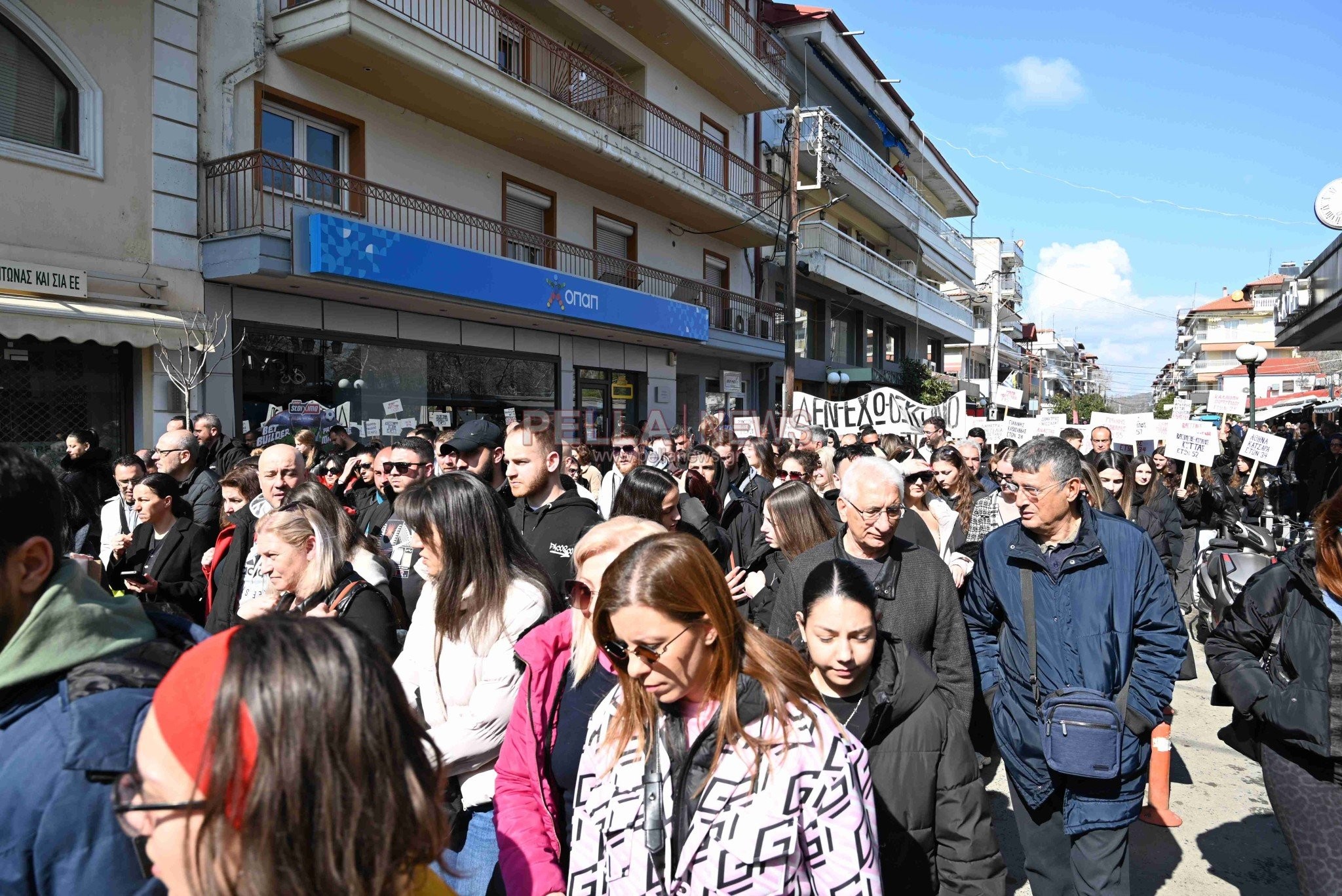 Το μεγαλειώδες συλλαλητήριο στη Σκύδρα μέσα από 83 φωτογραφίες