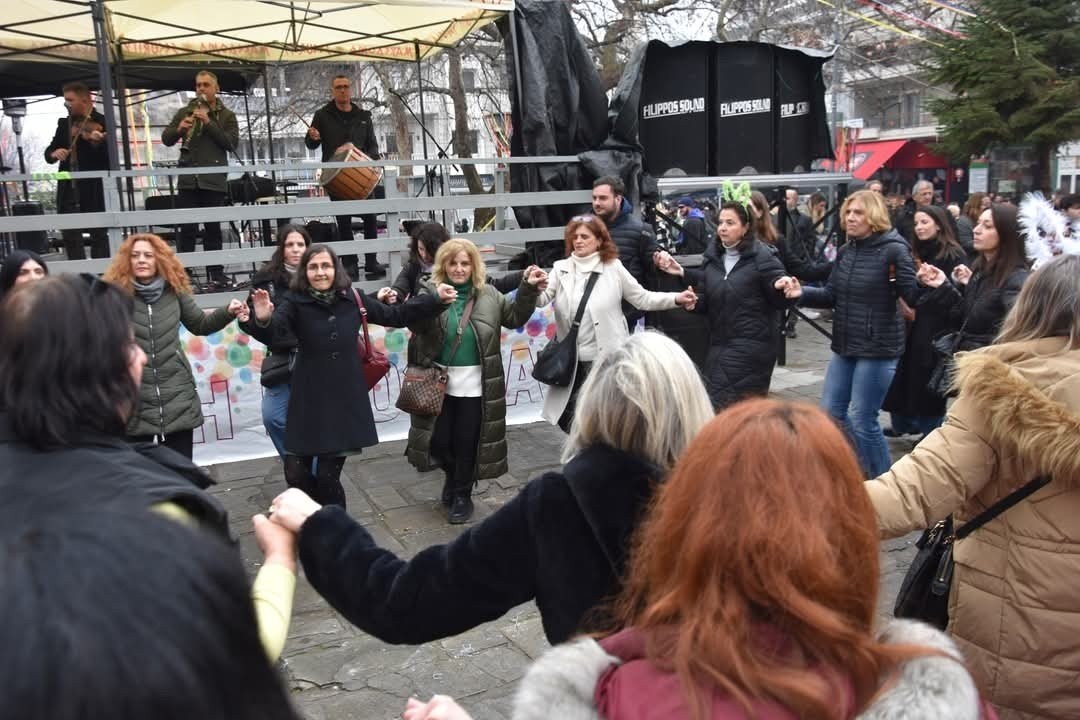 Χιλιάδες κόσμος στη Νάουσα τις απόκριες