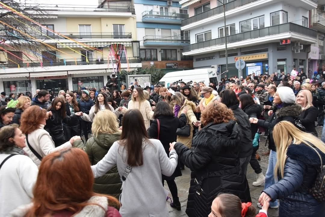 Χιλιάδες κόσμος στη Νάουσα τις απόκριες