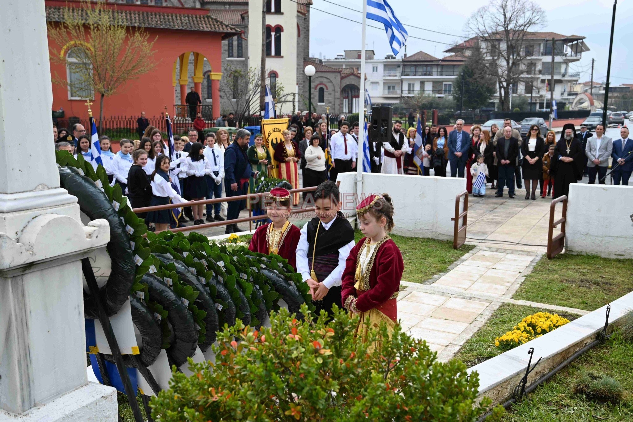 Δοξολογία στον Ιερό Ναό Αγίου Στεφάνου Σκύδρας, επιμνημόσυνη δέηση και κατάθεση στεφάνων