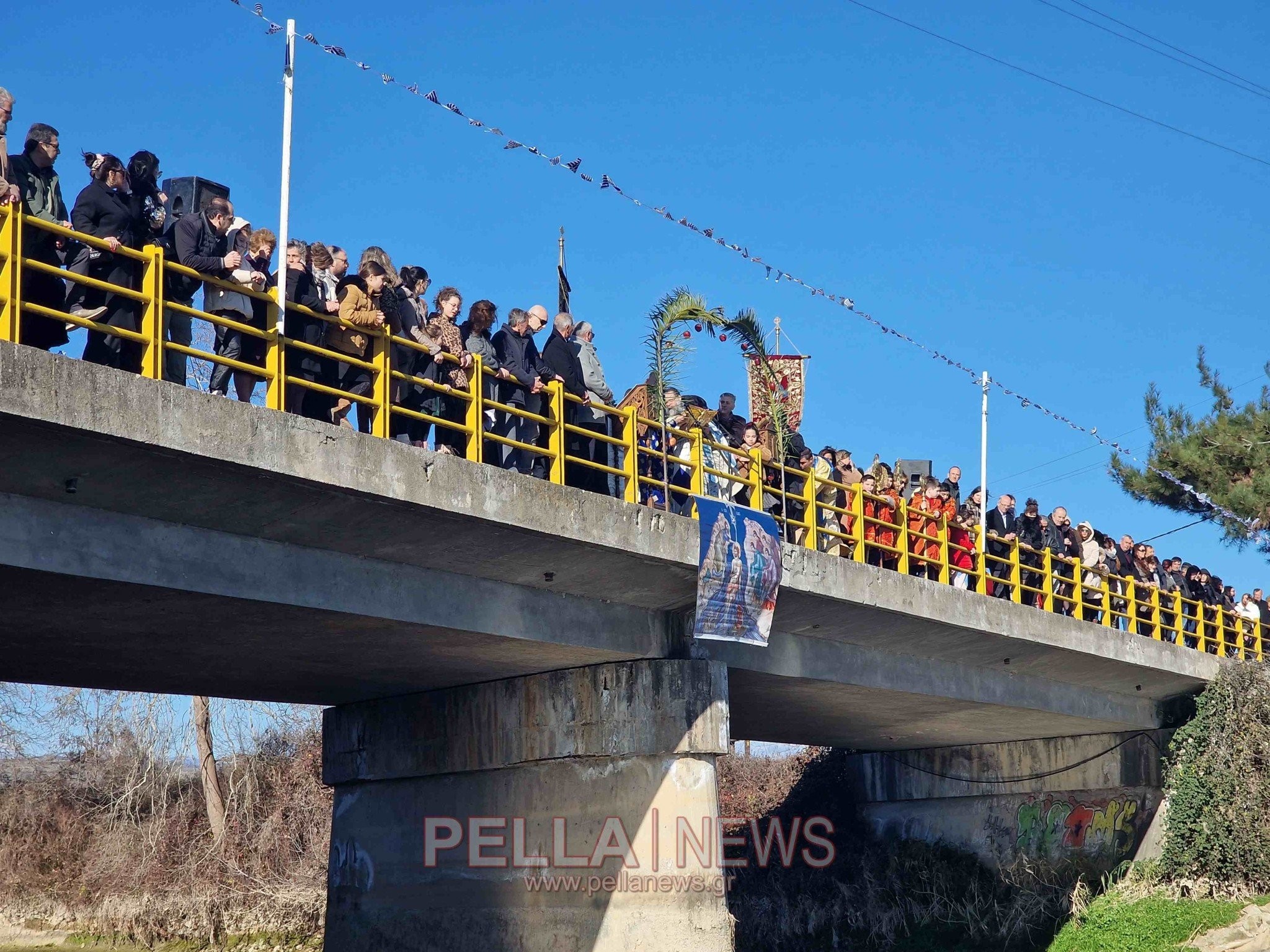 Σκύδρα: Ο μικρός Αλέξανδρος έπιασε τον Σταυρό