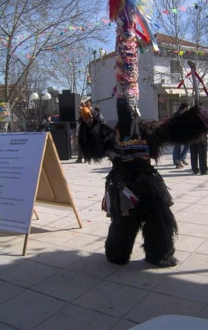 Σέρρες: Αναβιώνει το έθιμο του «Μπαμπόγερου» στο Φλάμπουρο