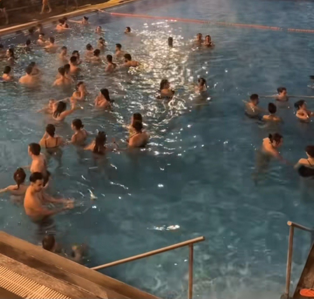Pool party στα Λουτρά Πόζαρ