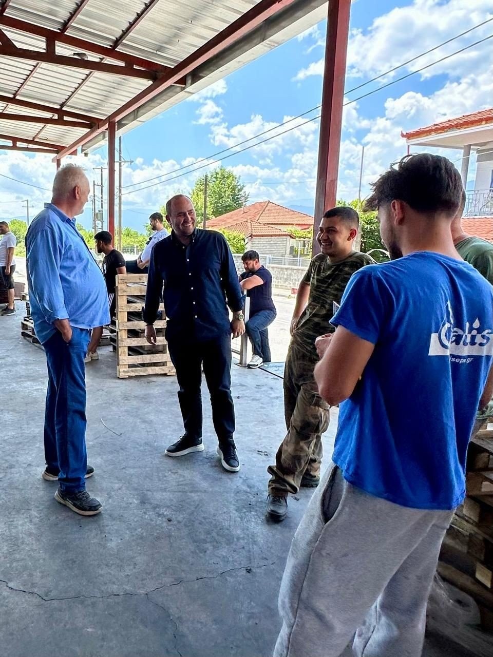 Λάκης Βασιλειάδης: Επίσκεψη στους παραγωγούς που επλήγησαν από τις χαλαζοπτώσεις και βροχοπτώσεις σε κοινότητες της Αλμωπίας