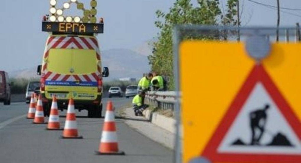 Εργασίες καθαρισμού στην 30ή επαρχιακή οδό από την ΠΚΜ