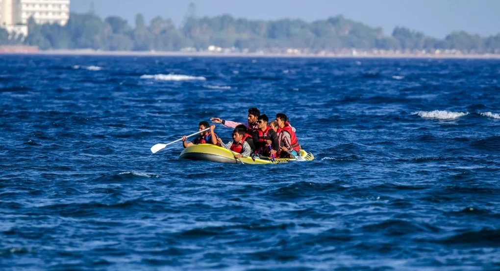 Επιχείρηση διάσωσης 77 μεταναστών στην Πύλο – Μεταφέρονται στην Καλαμάτα