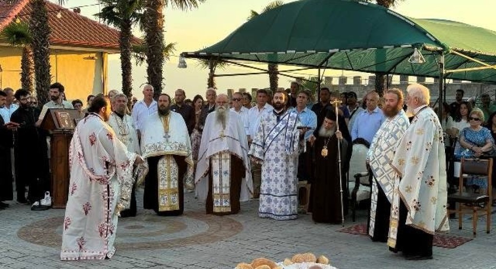 Με λαμπρότητα και παρουσία του Δημάρχου Πέλλας ο Αρχιερατικός Εσπερινός στην ΙΜ Κοιμήσεως της Θεοτόκου στην Λάκκα