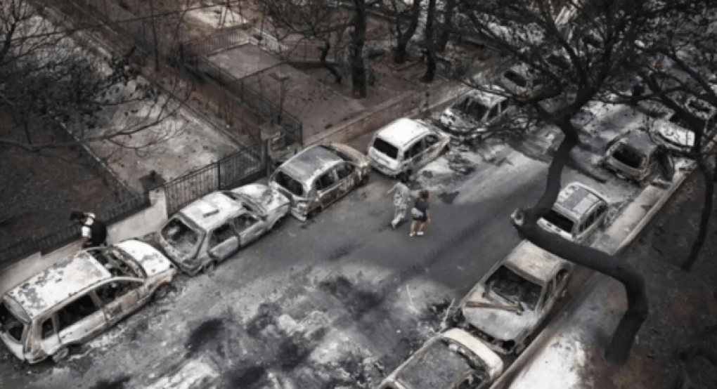 Δίκη για το Μάτι: Κανείς δεν ήρθε να μας σώσει-Στη θάλασσα μας χτυπούσαν κάτι ξύλα, μετά έμαθα ήταν πτώματα