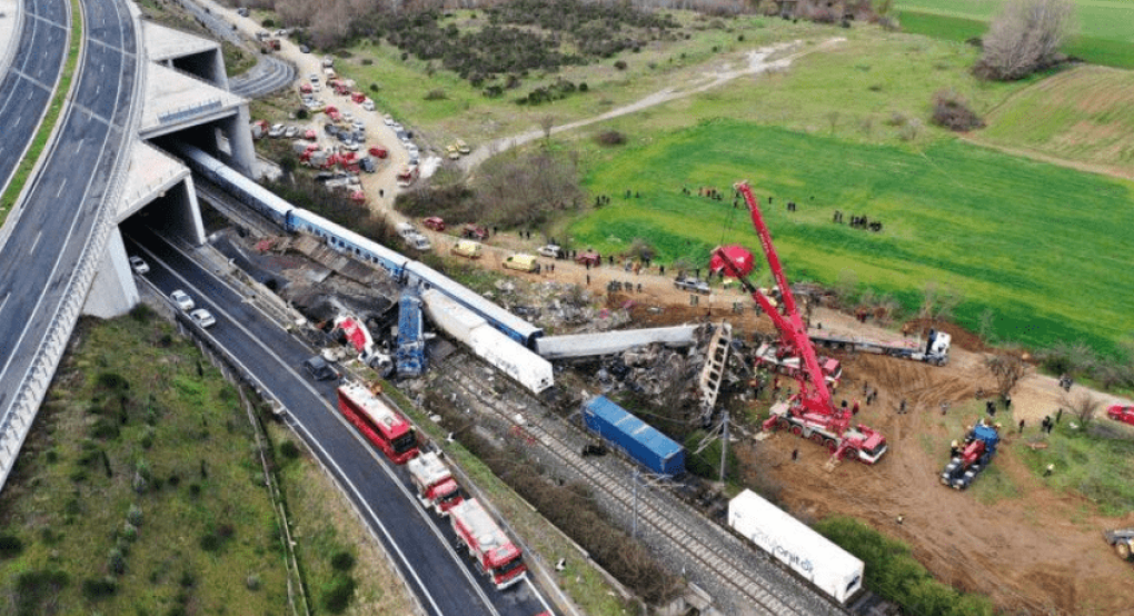 Πηγές ΝΔ: Ο ΣΥΡΙΖΑ προσπαθεί να αποκομίσει μικροκομματικά οφέλη από το τραγικό δυστύχημα των Τεμπών