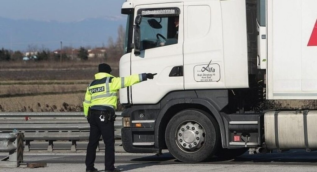 Απαγόρευση κυκλοφορίας φορτηγών μέγιστου επιτρεπόμενου βάρους άνω των 3,5 τόνων κατά τον εορτασμό της 28ης Οκτωβρίου