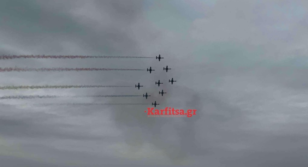 Θεσσαλονίκη: Εντυπωσιακό Airshow από την πολεμική αεροπορία (ΦΩΤO+Video)