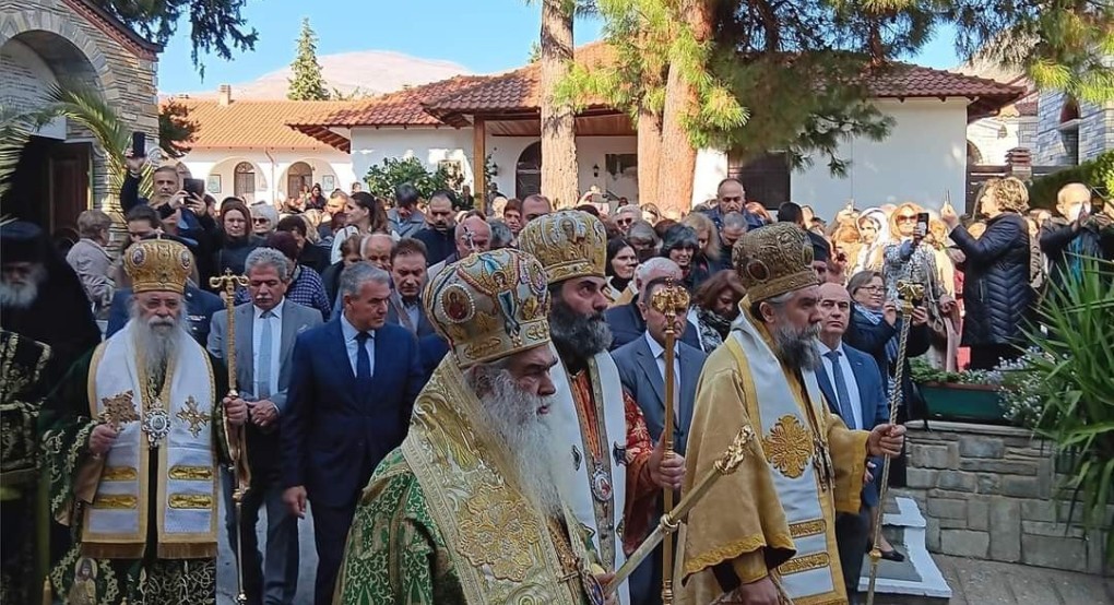 Εορτάζει ο Άγιος Γεώργιος Καρσλίδης (βίντεο)