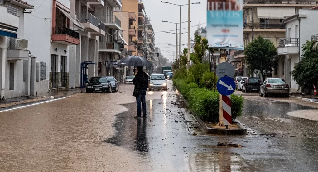 Κακοκαιρία: Σε επιφυλακή και στην Θεσσαλία για καταιγίδες - Αναμένονται 125 χιλιοστά βροχής σε 7 ώρες