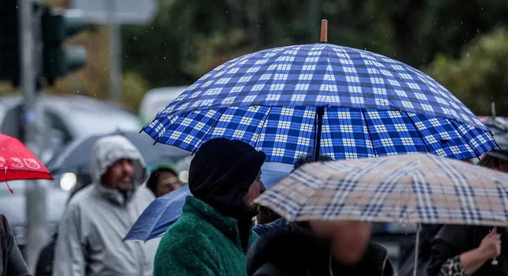 Καιρός: Στους 20 βαθμούς η θερμοκρασία σήμερα, πού θα βρέξει -Έρχεται δύσκολο Σαββατοκύριακο