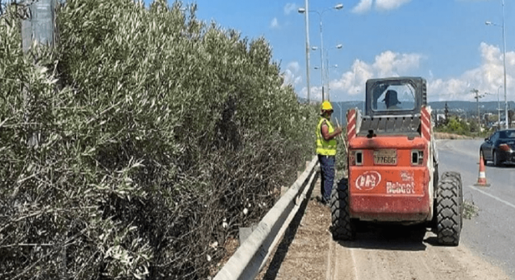 Εργασίες κοπής πρασίνου στην εσωτερική Περιφερειακή Οδό Θεσσαλονίκης